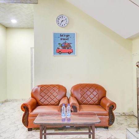 Hotel O 74192 Vishwakarma Palace Delhi  Dış mekan fotoğraf
