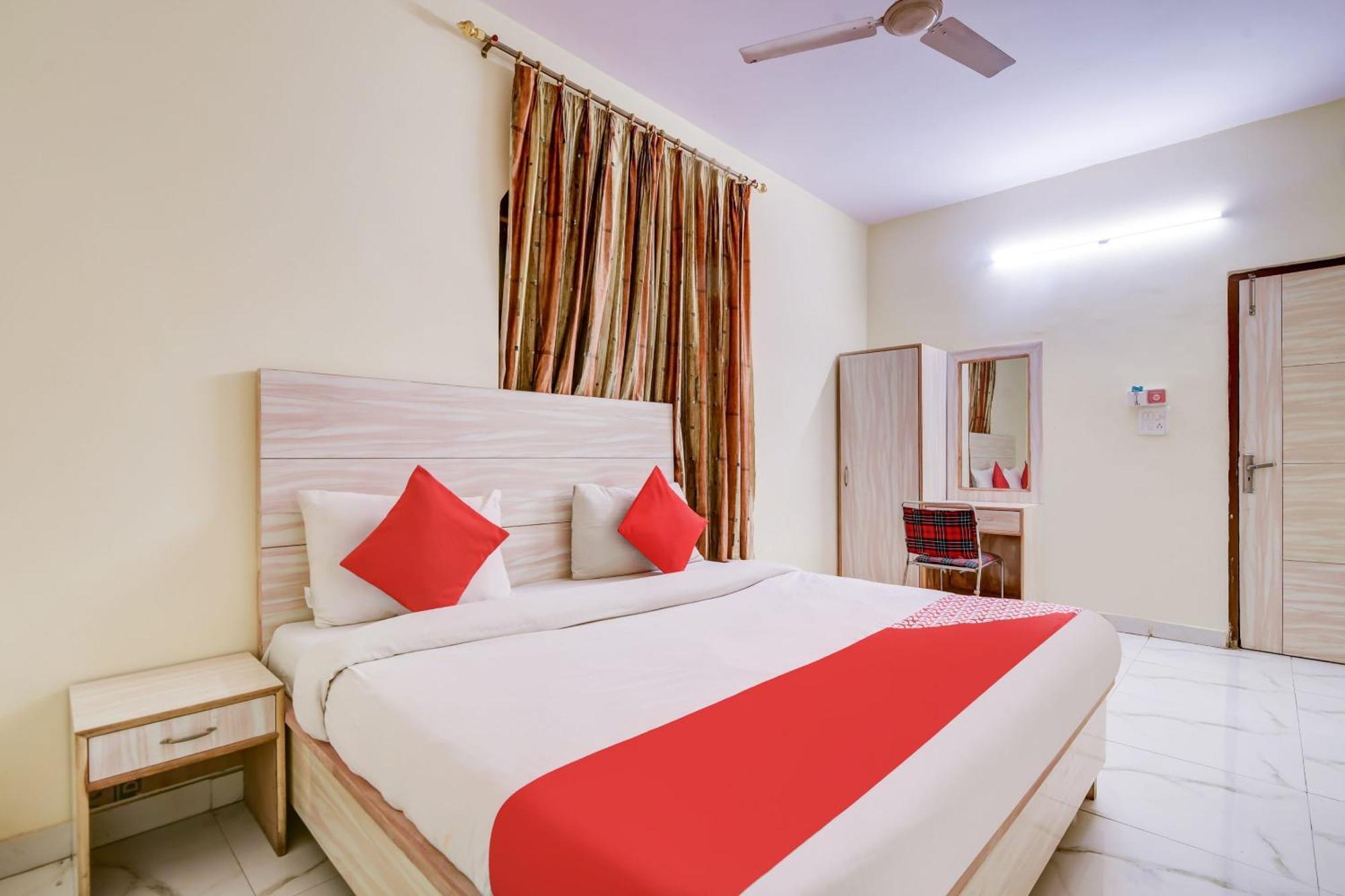 Hotel O 74192 Vishwakarma Palace Delhi  Dış mekan fotoğraf