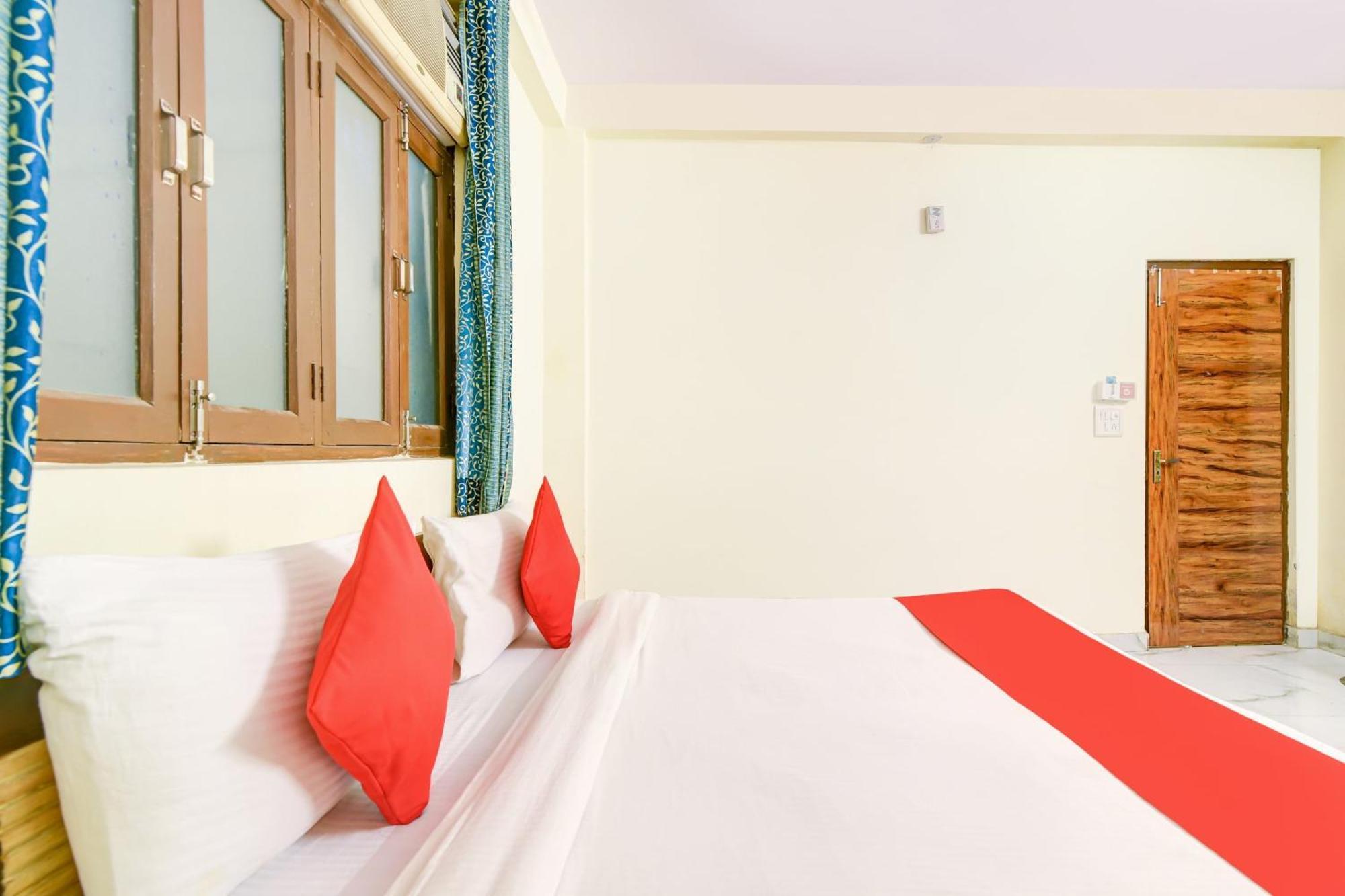 Hotel O 74192 Vishwakarma Palace Delhi  Dış mekan fotoğraf